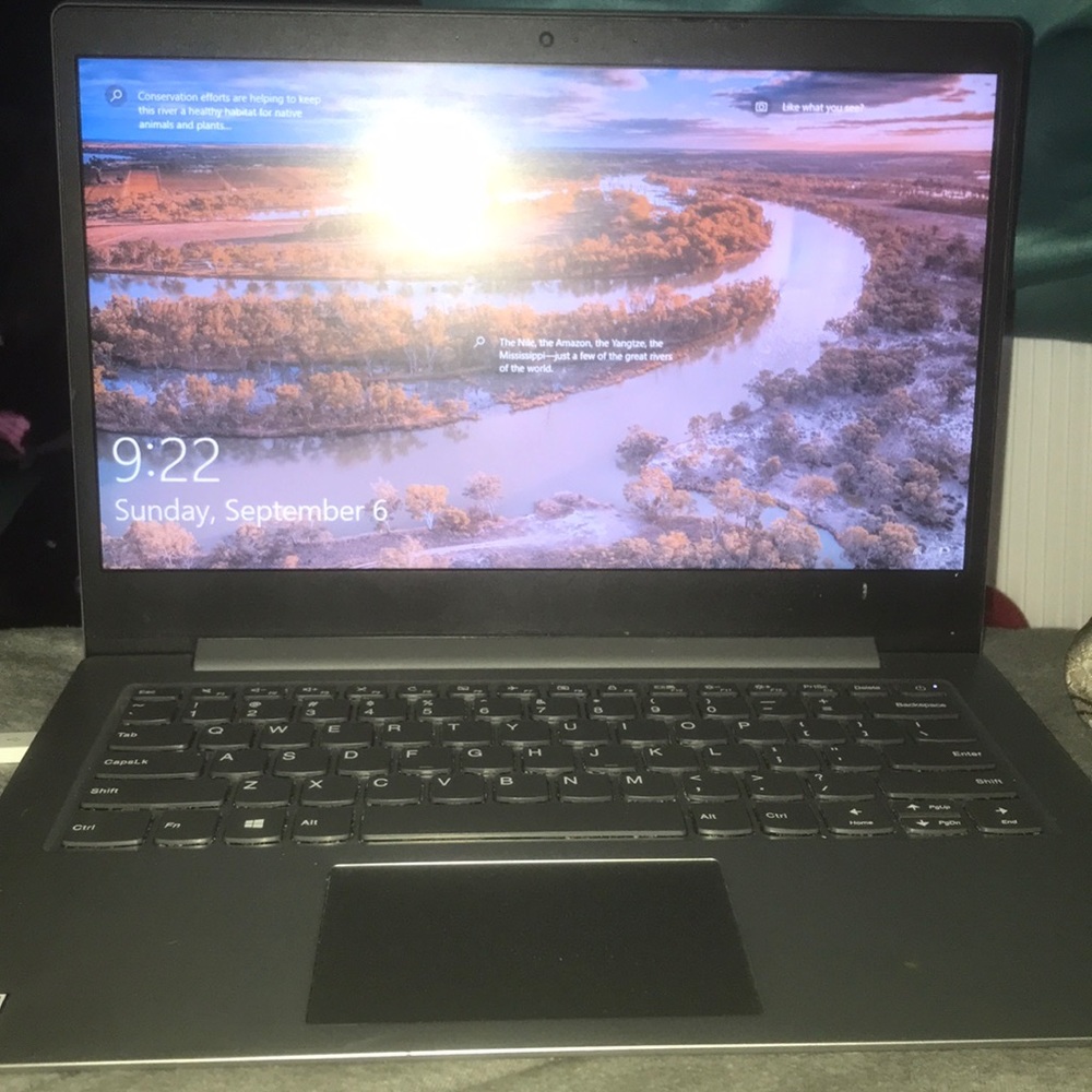 A Lenovo ladtop 14